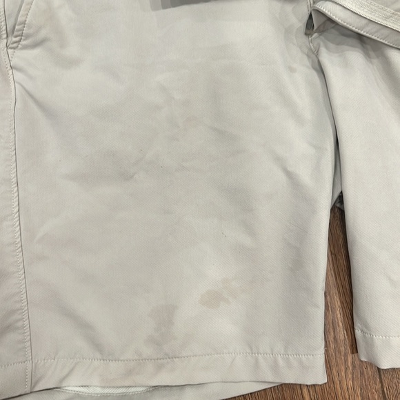 Under Armour Golf Shorts size 38 - Picture 4 of 4